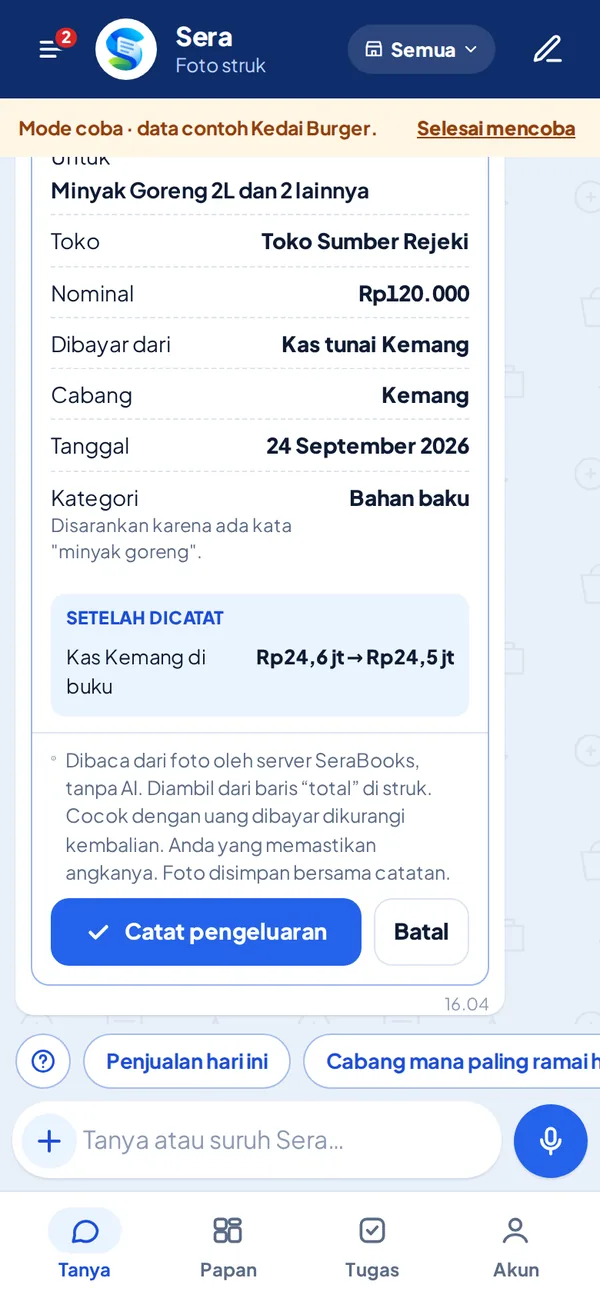Foto struk dibaca menjadi catatan pengeluaran di Toko Sumber Rejeki, dengan keterangan dibaca di server tanpa AI